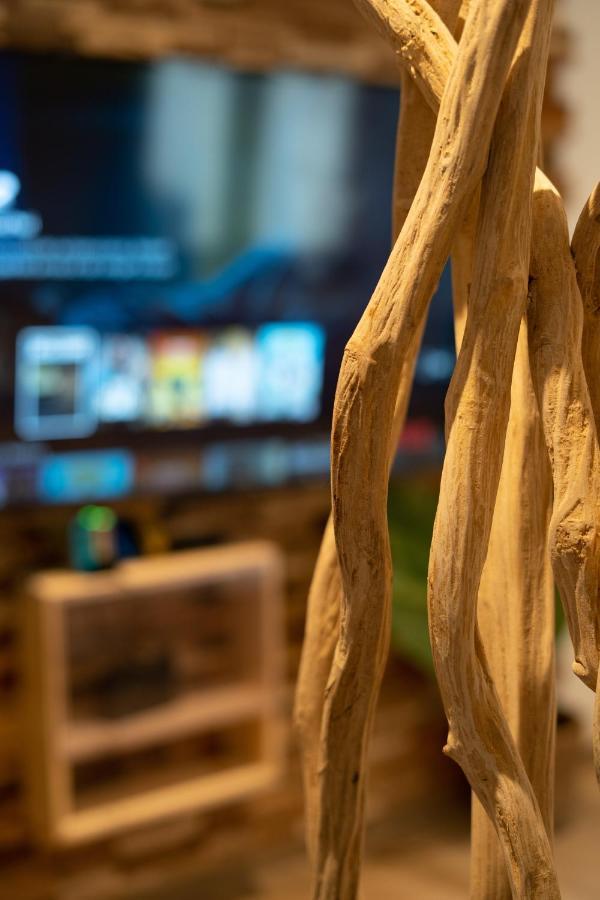 Capsule Thailande I Sauna I Balneo I Console I Jeux En Bois I Cinema I Cour Interieure Trith-Saint-Leger 외부 사진