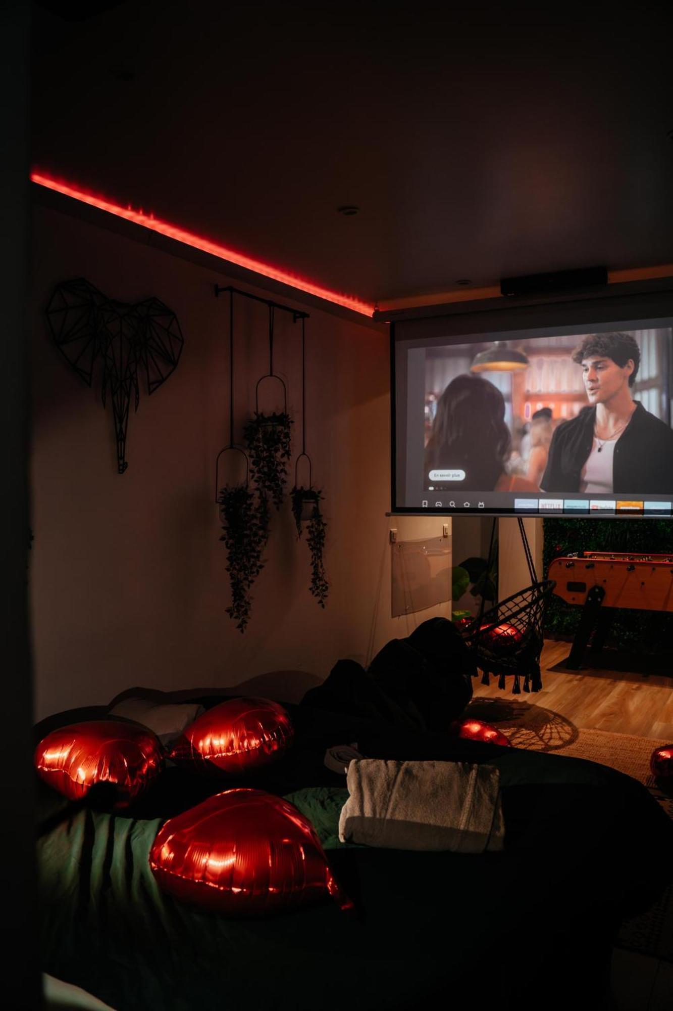 Capsule Thailande I Sauna I Balneo I Console I Jeux En Bois I Cinema I Cour Interieure Trith-Saint-Leger 외부 사진